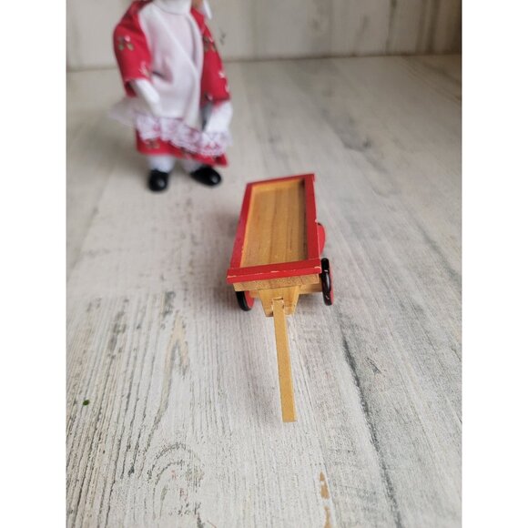 Byer's choice girl toyland wagon Xmas accessory set - Picture 3 of 7